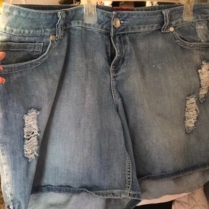 Torrid denim shorts sz 22W